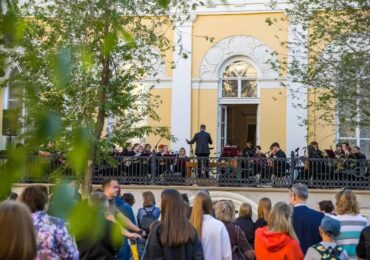 Оренбуржцам стала известна программа «Четвергов у Ростроповичей» на июль